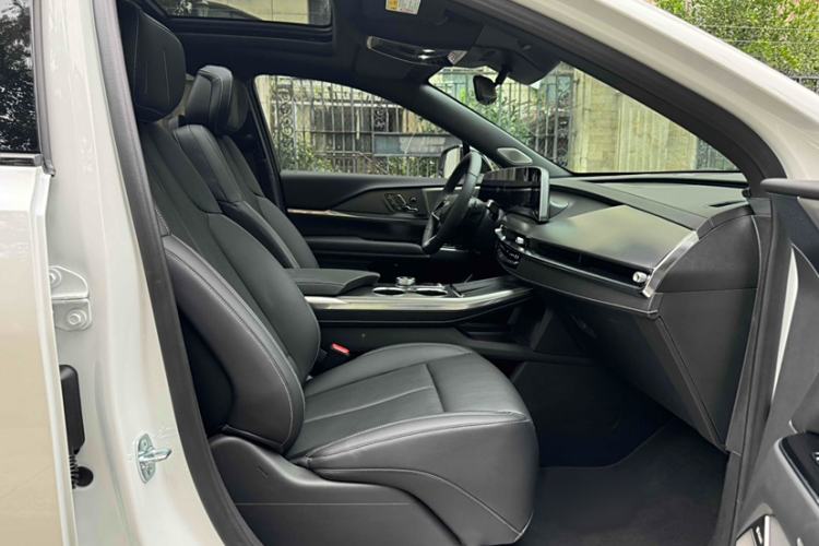 Used Cadillac XT5 2025 2.0T Prestige Version