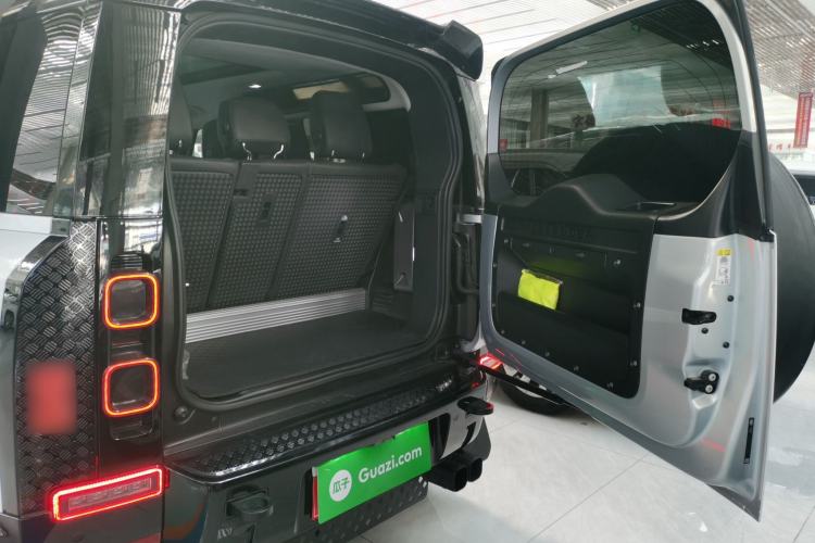 Used Land Rover Defender 2023 90 3.0T P400 XS
