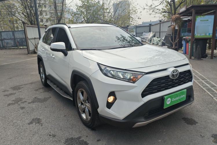 Used Toyota RAV4 2021 2.0L CVT Two-Wheel Drive Fashion PLUS Edition
