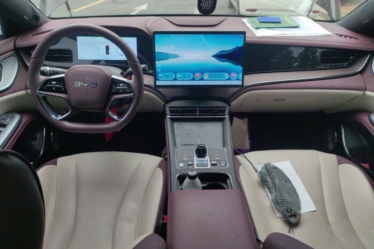 Used BYD Seal 2023 DM-i 1.5T 121km Prestige Model Center Console