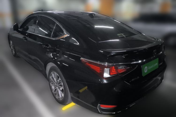 Used Lexus ES 2023 200 Excellence Edition
