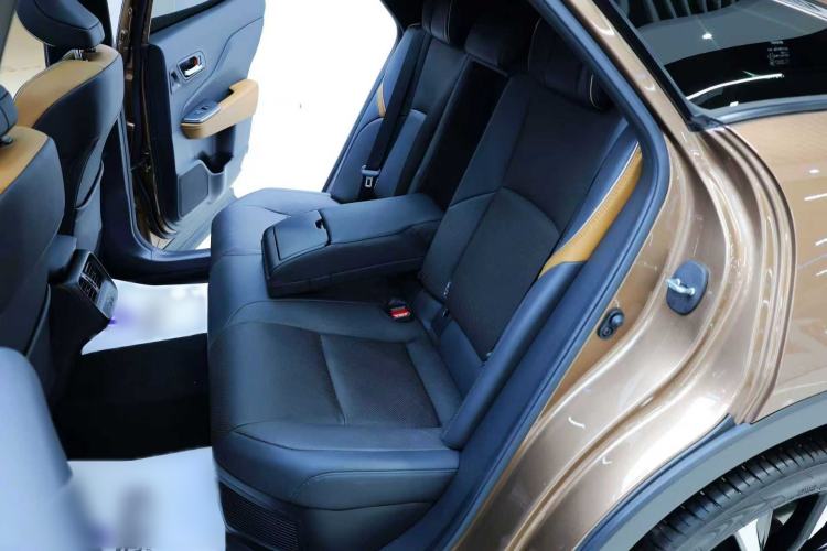 Used Toyota Crown 2023 2.4T SportCross HEV Four-Wheel Drive Ultimate Edition
