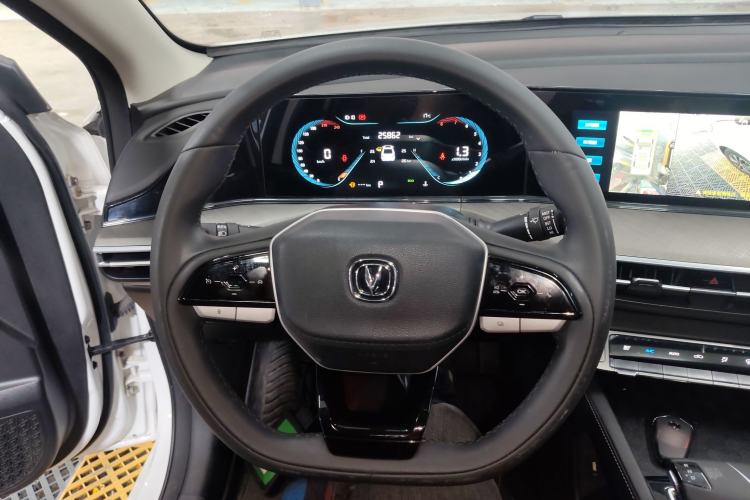 Used CHANGAN Eado 2023 Changan Edition PLUS Blue Whale NE 1.4T GDI DCT Prestige Version
