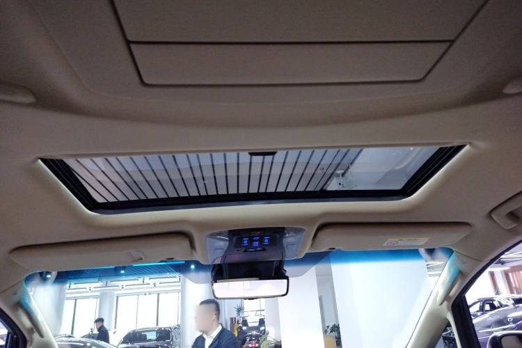 Used Toyota Vellfire 2023 Crown Dual-Engine 2.5L HV Ultimate Edition