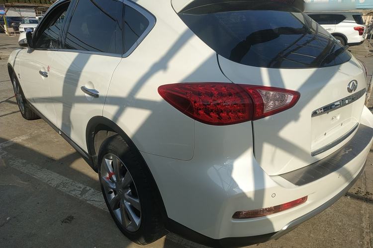 Used Infiniti QX50 2015 2.5L Enjoyment Edition