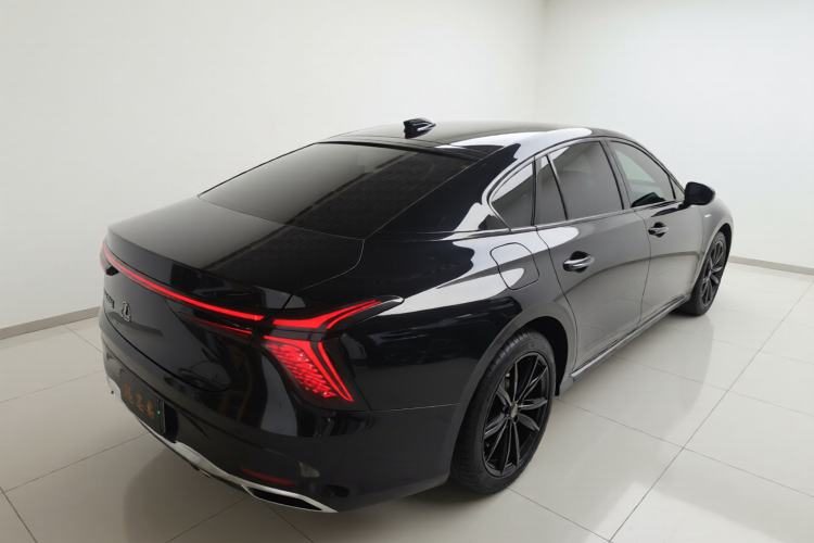 Used Hongqi H6 2023 2.0T ZhiShang Version
