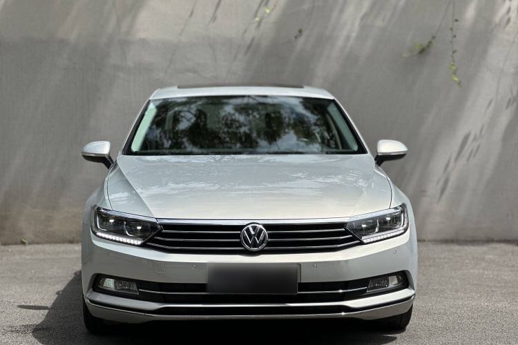 Used Volkswagen Magotan 2019 330TSI DSG Leading Model China VI Standard