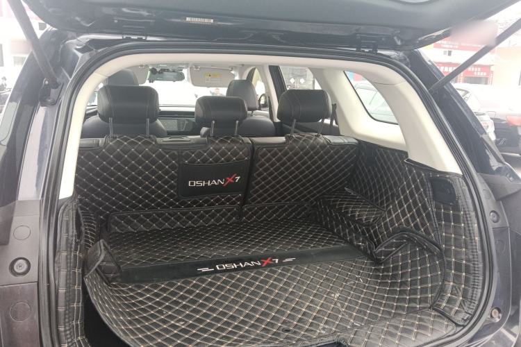 Used CHANGAN OSHAN X7 2020 1.5T Automatic Luxury Version Trunk