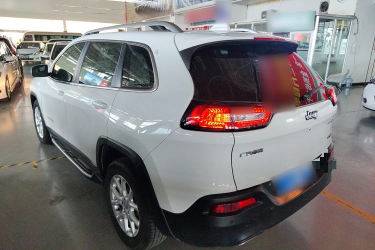 Used Jeep Cherokee 2016 2.4L Leading Smart Version Rear Left 45 Deg