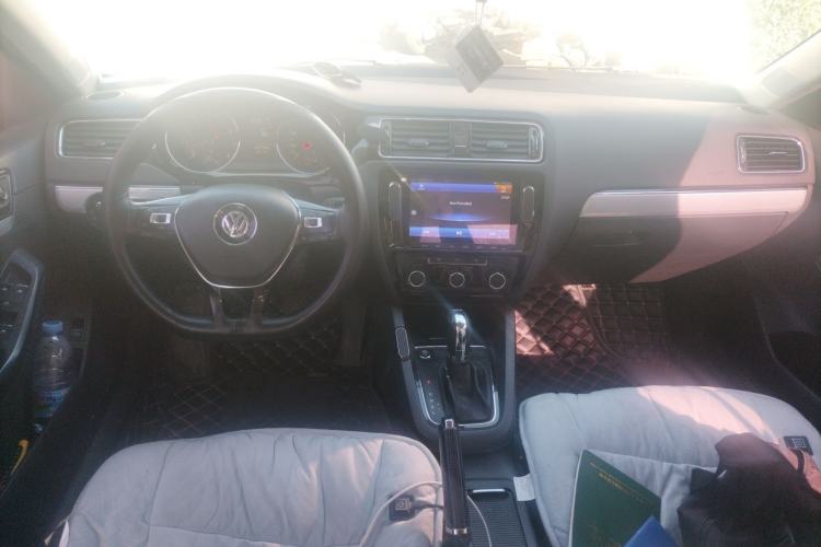 Used Volkswagen Sagitar 2017 230TSI Automatic Comfort Version