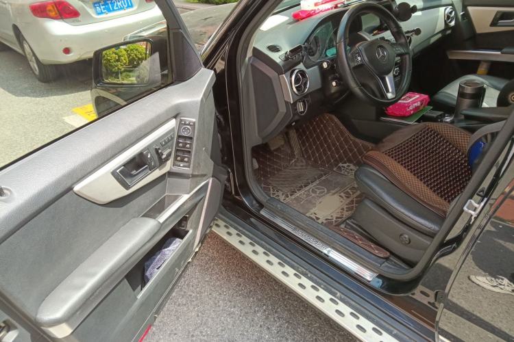 Used Mercedes-Benz GLK-Class 2013 GLK 300 4MATIC Dynamic Sunroof Model
