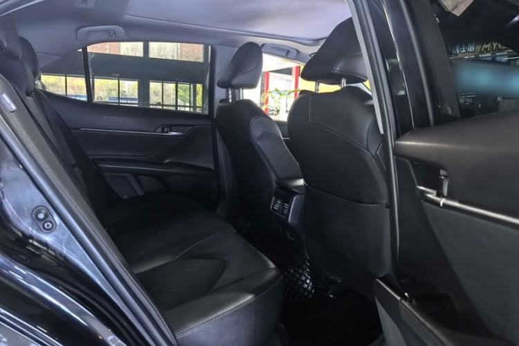 Used Toyota Camry 2021 2.5G Luxury Edition
