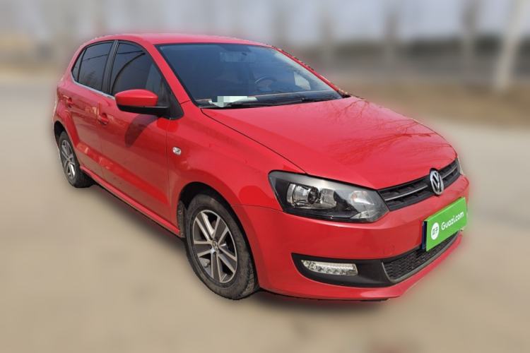 Used Volkswagen Polo 2013 1.4L Manual Fashion Edition Front Right 45 Deg