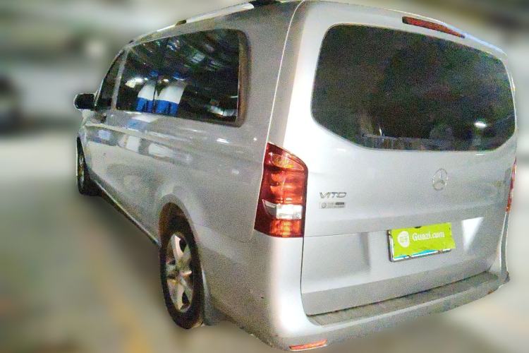 Used Mercedes-Benz Vito 2018 2.0T Elite Version 7 Seats China VI Emission Standard
