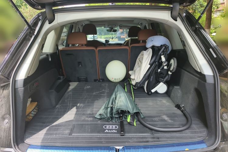 Used Audi Q7 2023 55 TFSI quattro S line Sport Edition Trunk