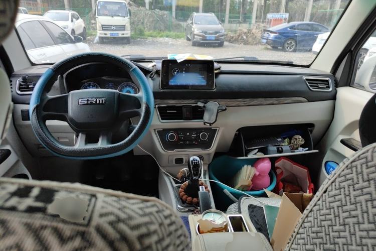 Used Jinbei New Hiace X30L 2024 Champion Edition Coach 5/6/7-Seater with Central Air Conditioning
