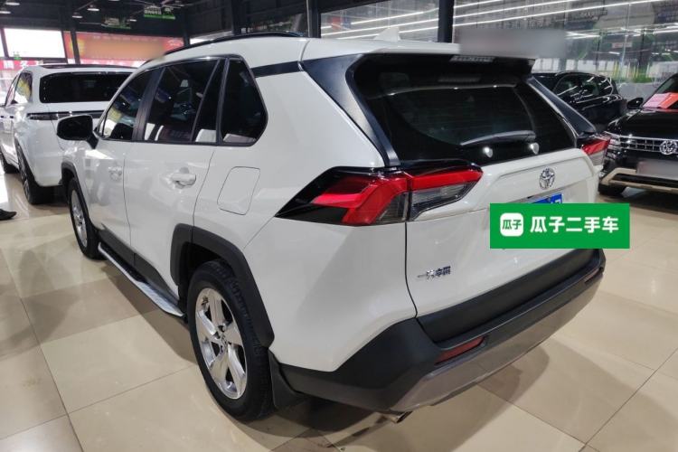 Used Toyota RAV4 2020 2.0L CVT Two-Wheel Drive Fashion PLUS Edition
