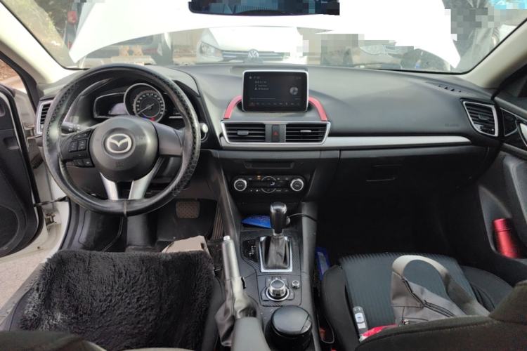 Used Mazda 3 Axela 2014 Sedan 1.5L Automatic Luxury Model Center Console