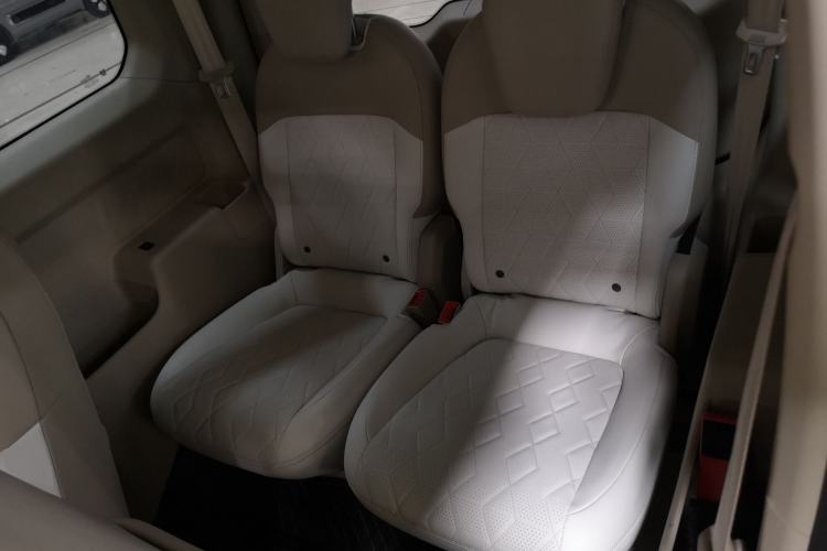 Used Baojun KiWi EV 2023 Smart Luxury Edition Lithium Iron Phosphate Left Rear Seat