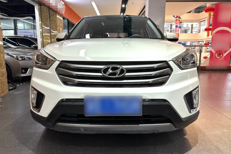 Used Hyundai ix25 2015 1.6L Automatic Two-Wheel-Drive Deluxe DLX Model