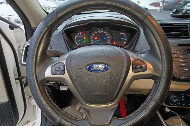 Used Ford Escort 2015 1.5L Automatic Fashion Model Steering Wheel