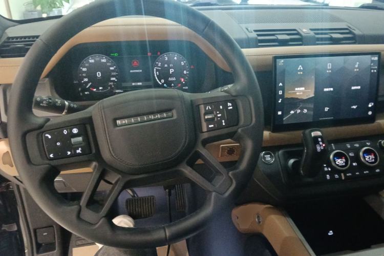 Used Land Rover Defender 2025 110 3.0T P400 – Dynamic HSE