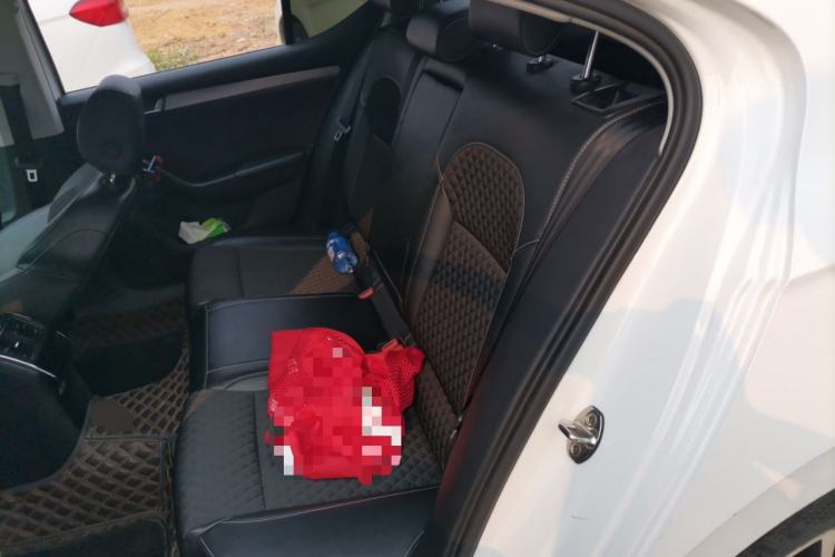 Used Skoda Superb 2018 TSI280 DSG Comfort Edition China V Standard Left Rear Seat