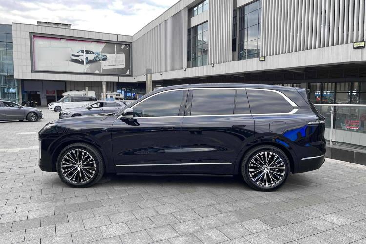 Used Deepal S09 2025 Four-Wheel Drive Ultra+ Custom Edition
