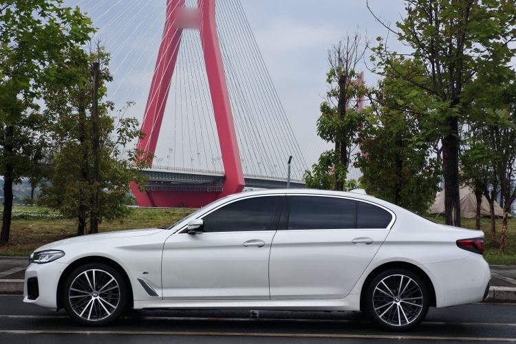 Used BMW 5 Series 2022 Second Facelift 530Li Leading Edition M Sport Package Exterior 6