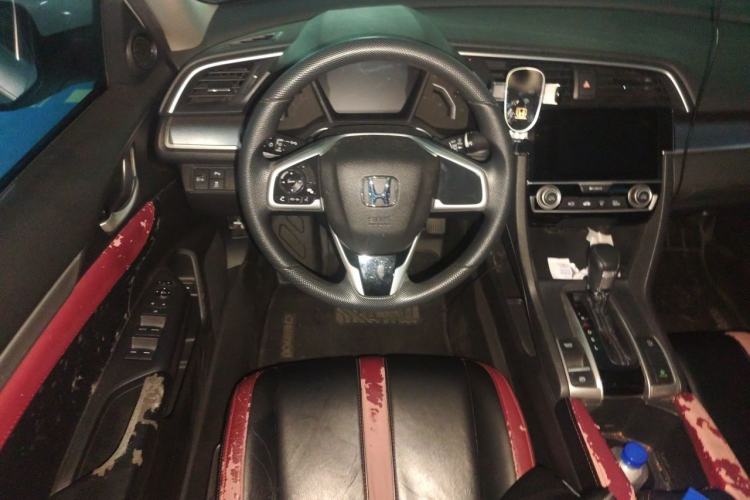 Used Honda Civic 2016 220TURBO CVT Luxury Edition
