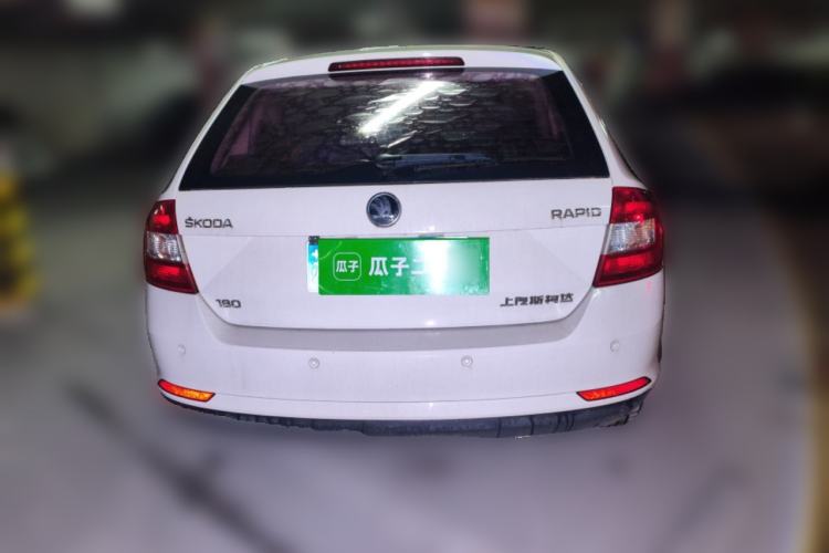 Used Skoda Rapid Spaceback 2016 Revised Version 1.6L Manual Front-Drive Edition Rear