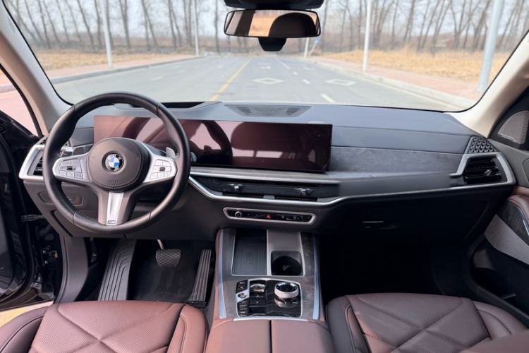 Used BMW X5 2023 xDrive 30Li Luxury M Sport Package