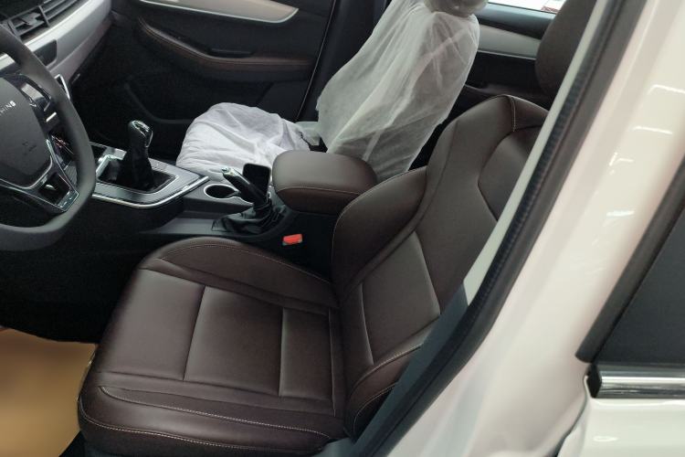 Used FORTHING T5 2024 Grand Edition 1.6L Manual Dream-Chasing Version 5 Seats Left Front Seat