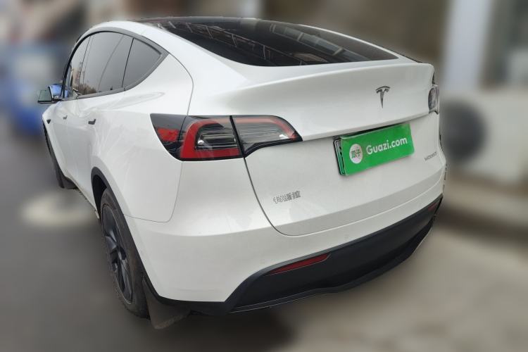Used Tesla Model Y 2023 Long-Range All-Wheel-Drive Version