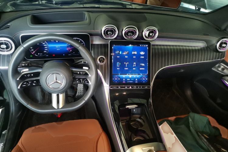 Used Mercedes-Benz GLC 2024 GLC 300 L 4MATIC Luxury Model 5 Seats
