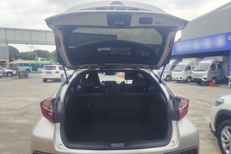 Used Toyota C-HR 2020 2.0L Leading Edition Trunk