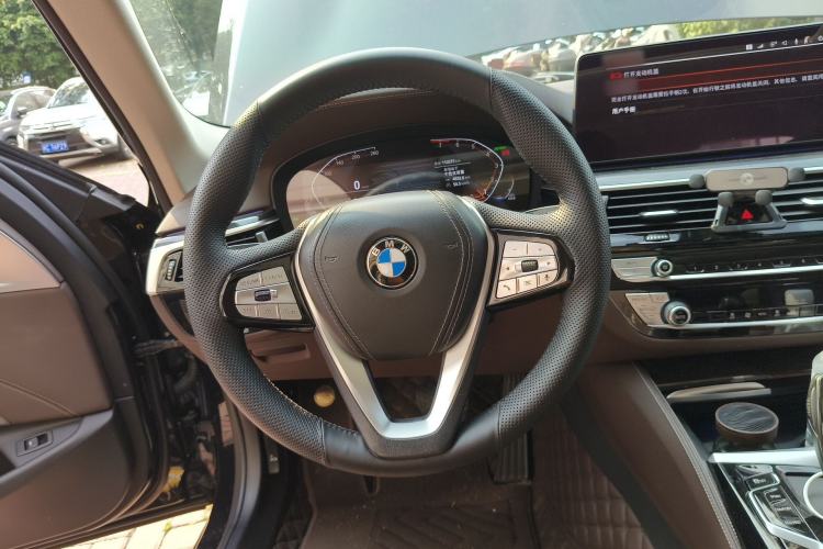 Used BMW 5 Series 2022 Restyled 525Li Luxury Package Steering Wheel