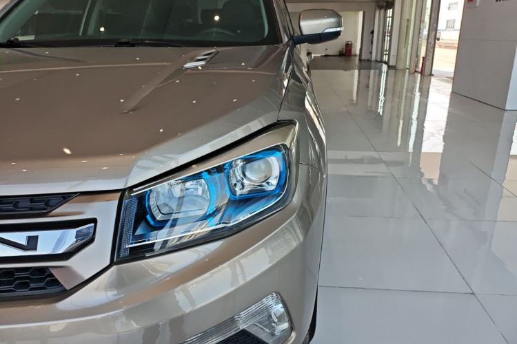 Used CHANGAN CS75 2016 1.8T Automatic Elite Model China V Standard
