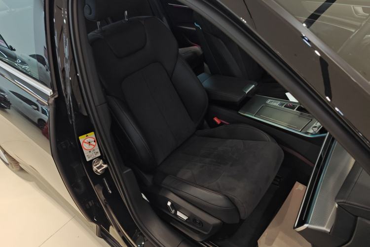 Used Audi A6L 2024 45 TFSI Prestige Dynamic Edition Right Front Seat