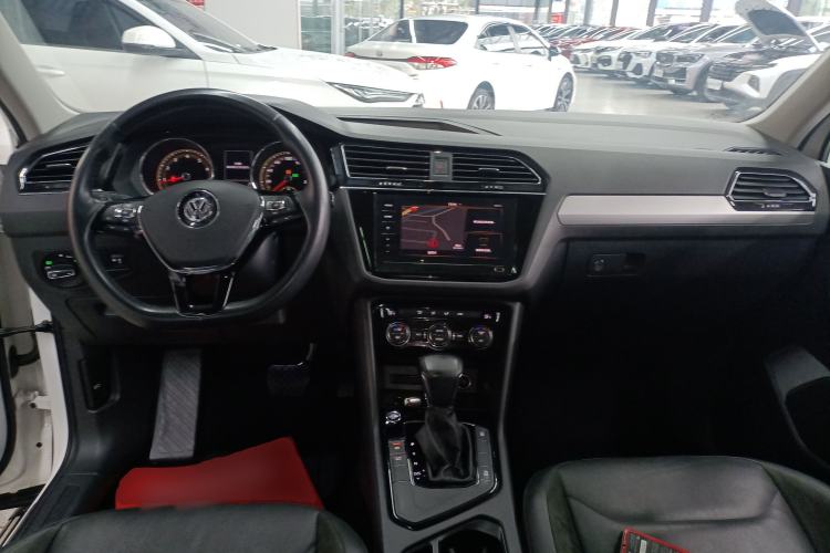 Used Volkswagen Tiguan L 2020 330TSI Automatic Two-Wheel Drive Panoramic Comfort Edition China VI Standard