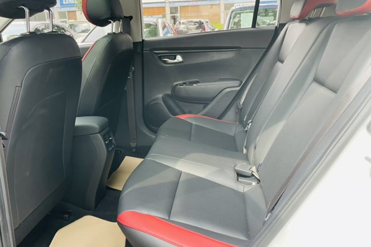 Used Kia KX Cross 2017 1.4L AT GLS
