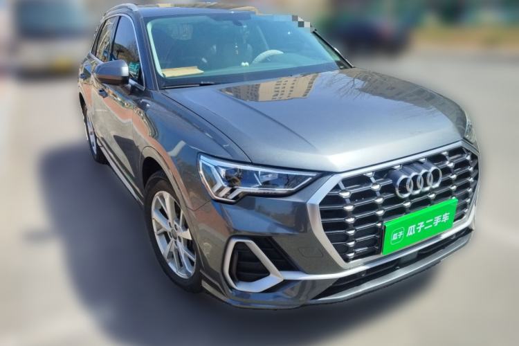 Used Audi Q3 2019 35 TFSI Advanced Dynamic Edition Front Right 45 Deg