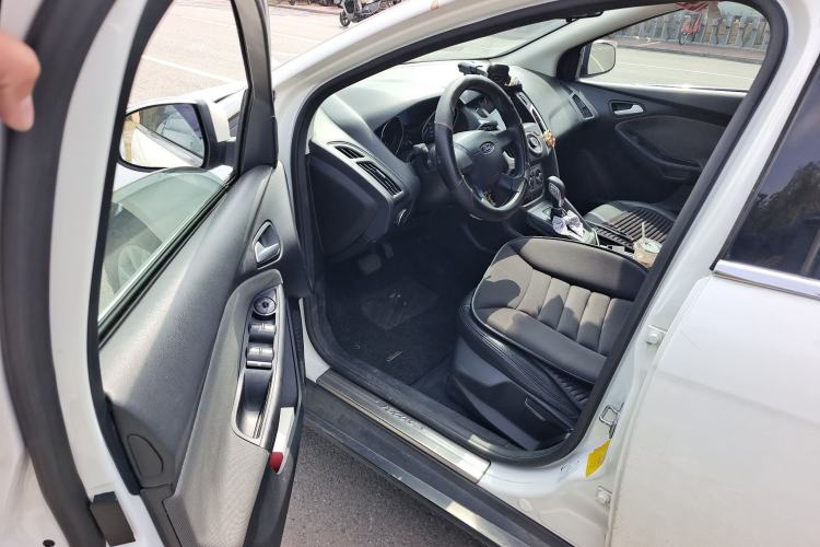 Used Ford Focus 2012 Hatchback 1.6L Automatic Comfort Model