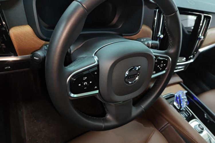 Used Volvo S90 2024 B5 Zhiyi Luxury Edition