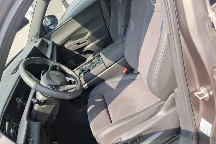 Used Volkswagen Teramont 2025 Tiguan Pro 450TSI Four-Wheel Drive Summit Edition Left Front Seat