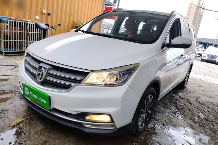 Used Baojun 730 2019 1.5L Manual Fashion Model 7-seater China VI