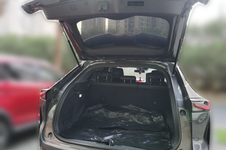 Used CHANGAN OSHAN Z6 New Energy 2023 ZhiDian iDD 150KM Flagship Model Trunk