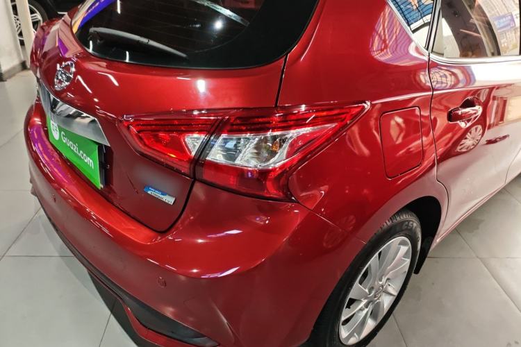 Used Nissan Tiida 2016 1.6L CVT Cool Dynamic Edition