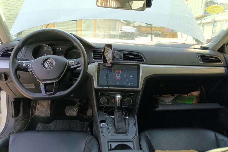 Used Volkswagen Lamando 2018 230TSI DSG Fashion Edition Center Console