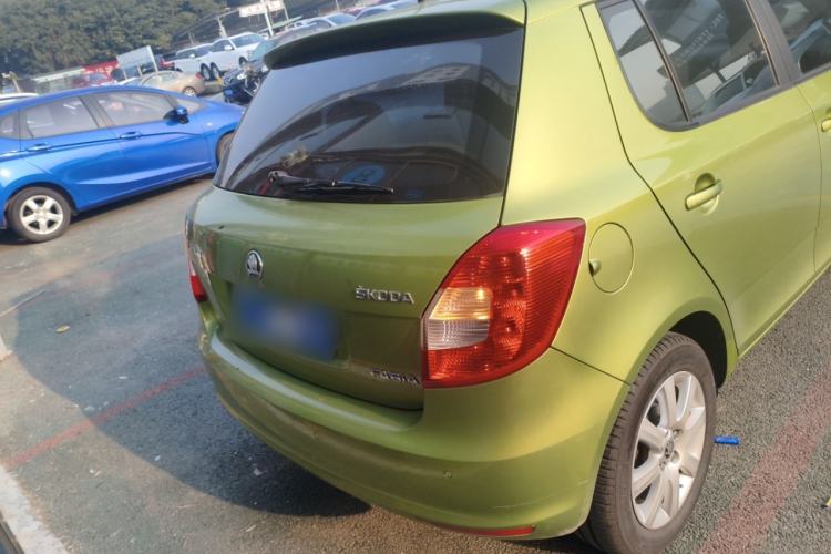 Used Skoda Fabia 2014 1.4L Automatic Crystal Edition